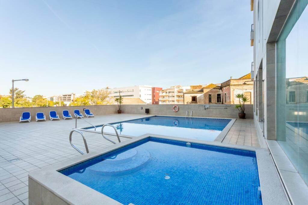 James's Quinta Palmeiras: Spacious Luxury Near Town And Lagos