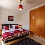 James\'S Quinta Das Palmeiras, Spacious 2 Bedroom Apartment In Luxury Complex, Walking Distance To Town And Beach