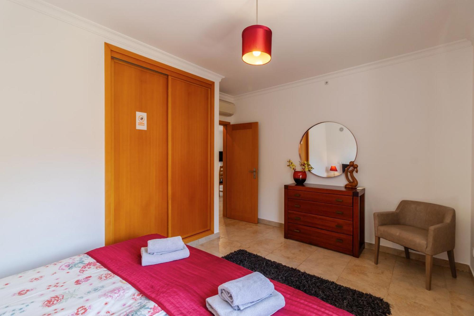 Apartment James's Quinta Palmeiras: Spacious Luxury Near Town And Lagos