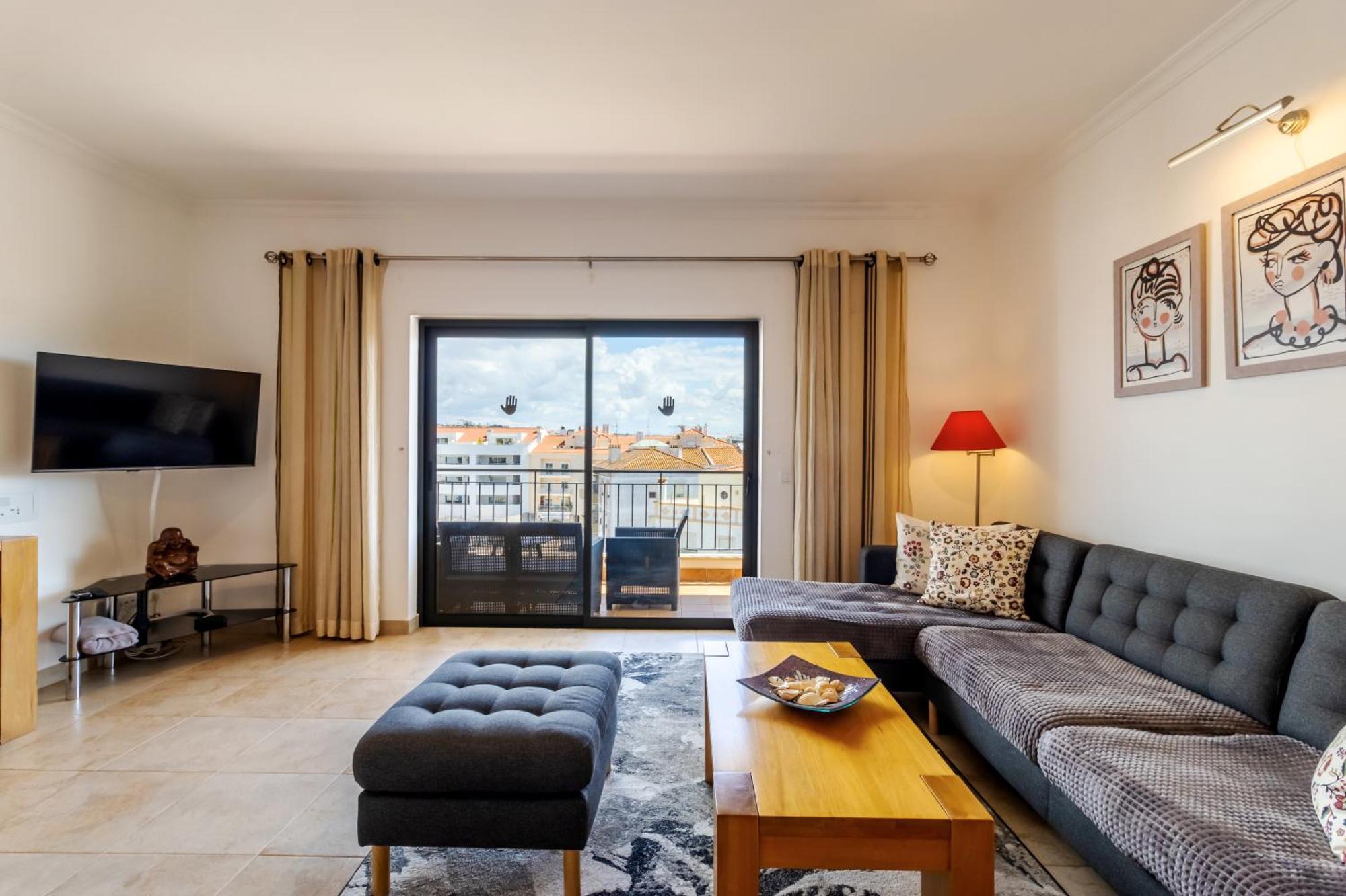 James's Quinta Palmeiras, Spacious 2 Bedroom In Luxury Complex, Walking Distance To Town And Apartamento *