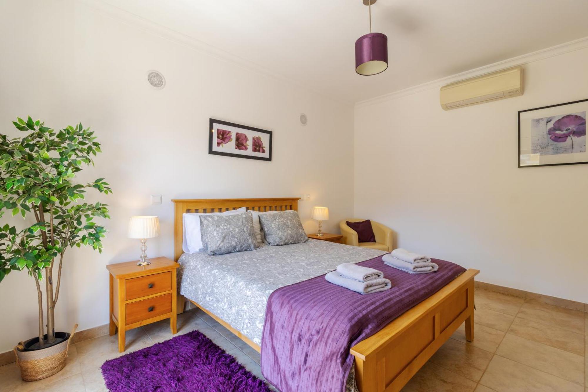 James's Quinta Palmeiras, Spacious 2 Bedroom In Luxury Complex, Walking Distance To Town And * Lagos