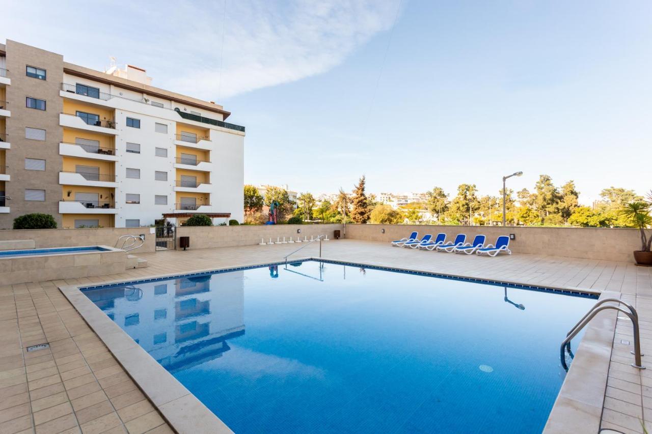 James's Quinta Palmeiras: Spacious Luxury Near Town And Apartamento Lagos